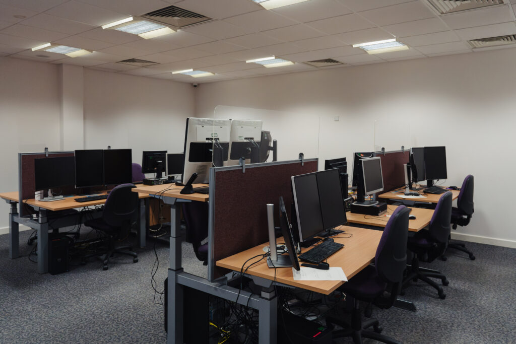 A suite of reporting station computer stations